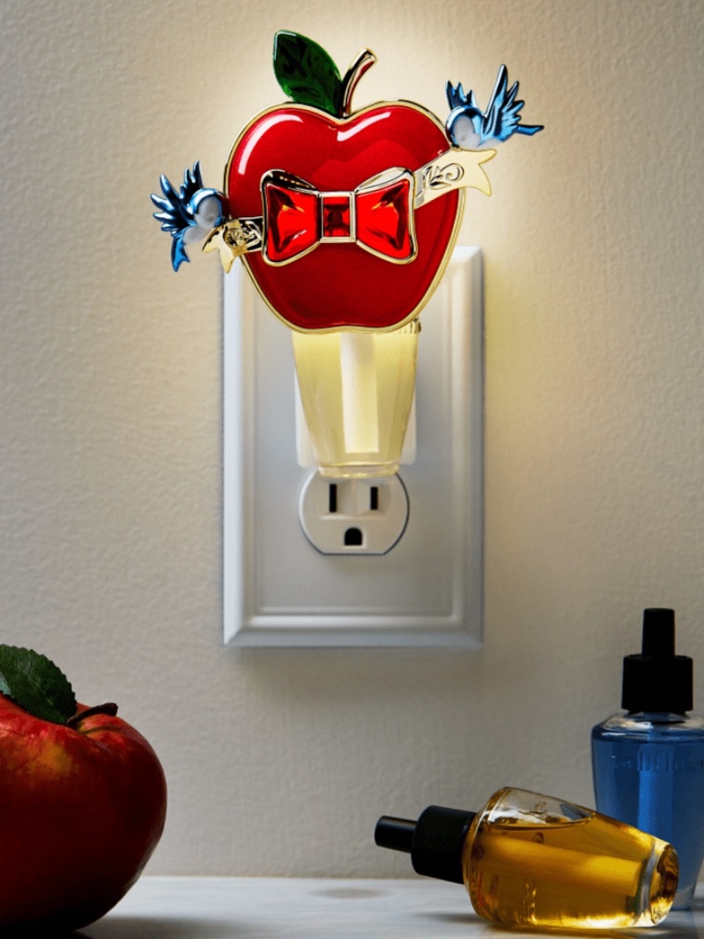 Snow White Wallflower